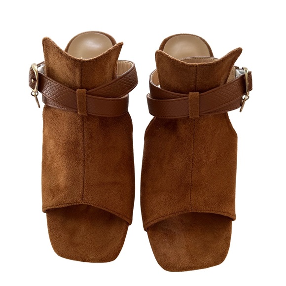 Faux Suede Criss Cross Strap Embelled Buckle Chunky Heeled Sandals - Picture 2 of 5